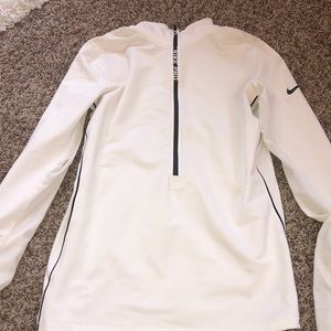 Nike pro half zip